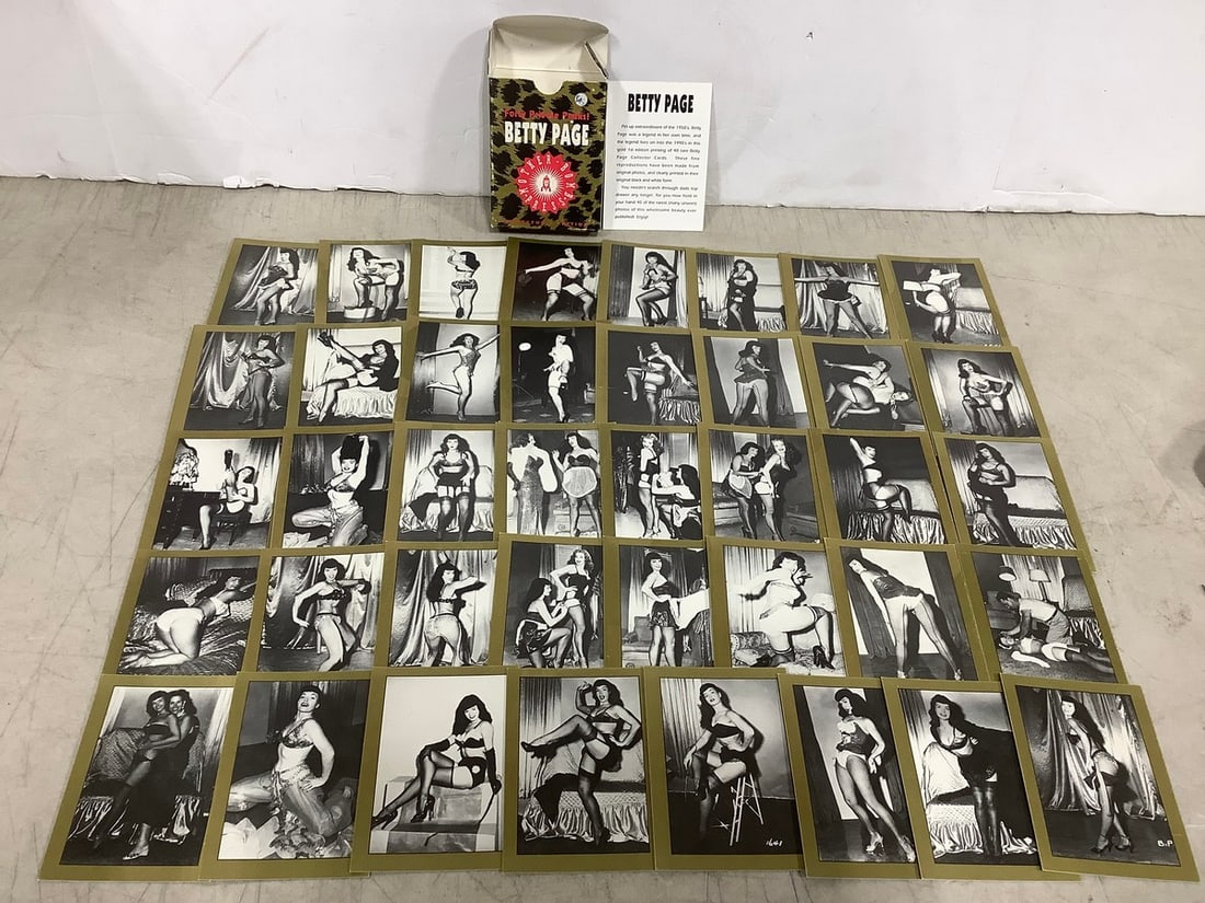 Betty Page collector's edition cards with box: Betty Page collector's edition cards with box