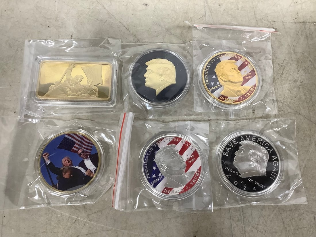 Donald Trump challenge coins: Donald Trump challenge coins