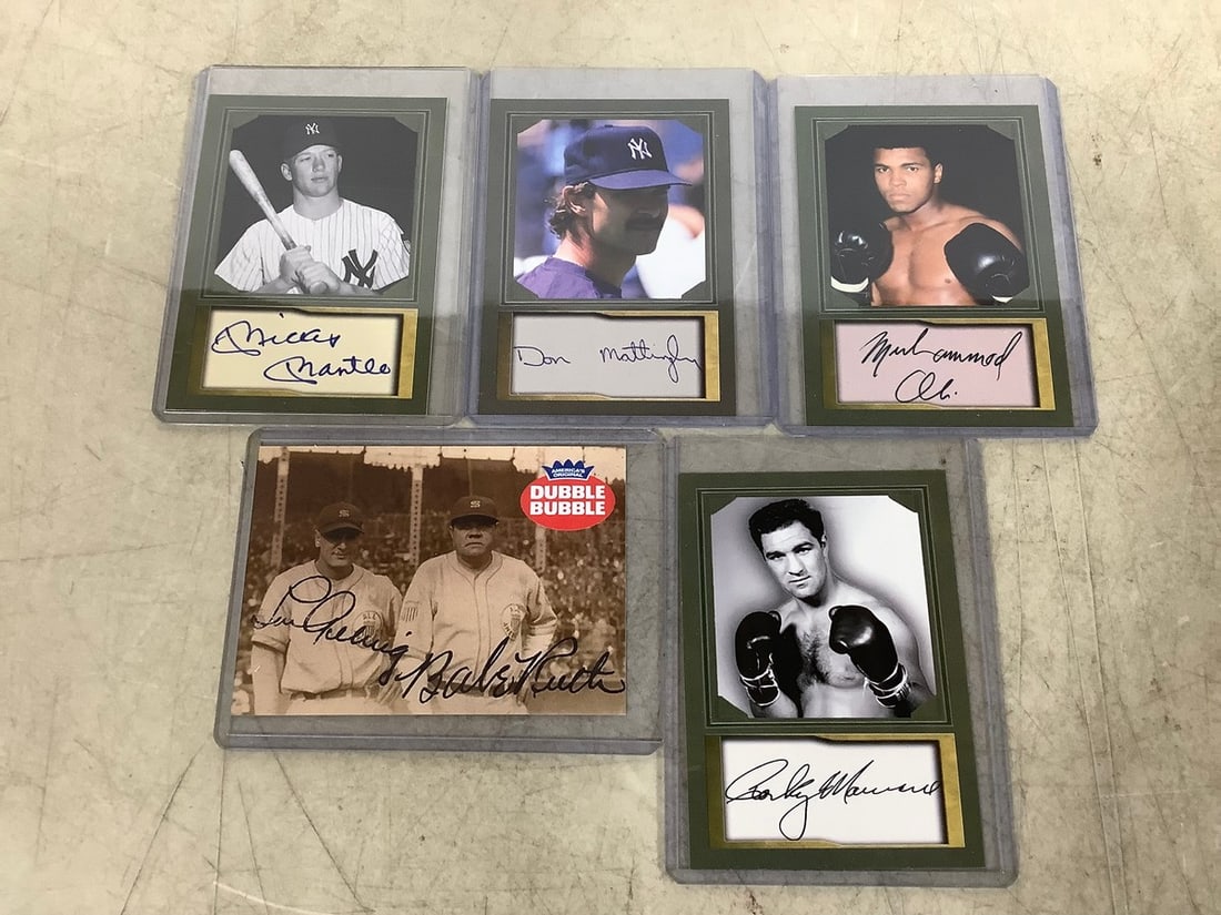 Collector's cards in plastic cases(Muhammad Ali, Don Mattingly,Mickey Mantle, and more): Collector's cards in plastic cases(Muhammad Ali, Don Mattingly,Mickey Mantle, and more)