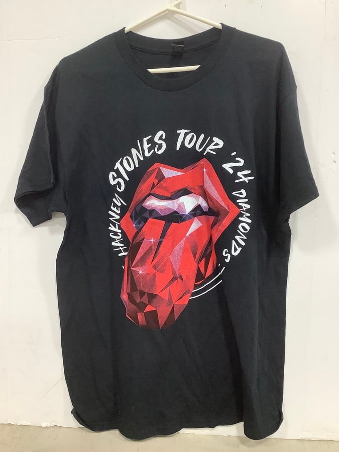 Hackney Stones Tour '24 tshirt(L): Hackney Stones Tour '24 tshirt(L)