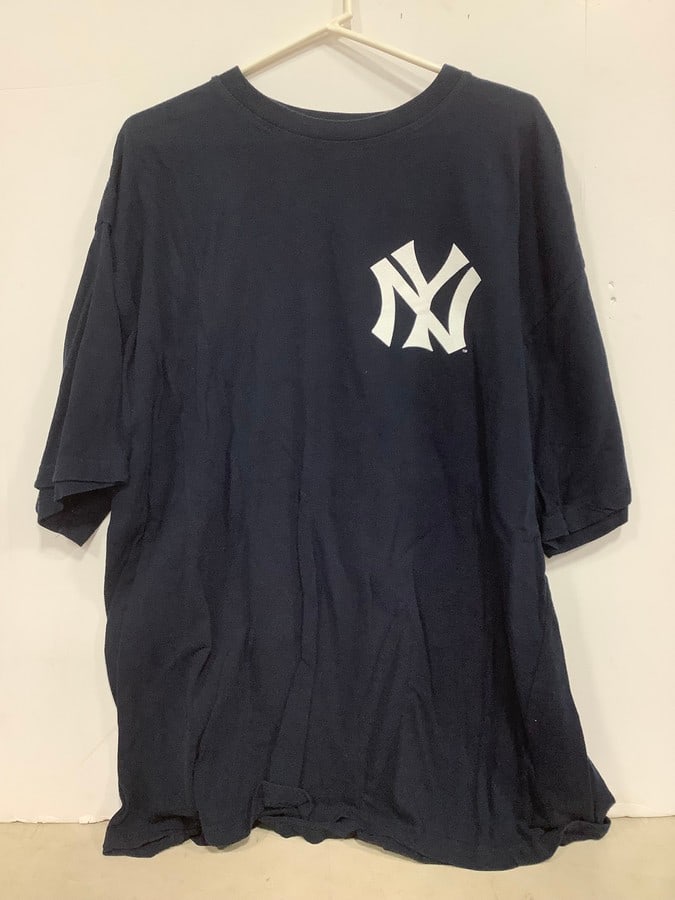 NY Yankees Babe Ruth tshirt(2XL): NY Yankees Babe Ruth tshirt(2XL)