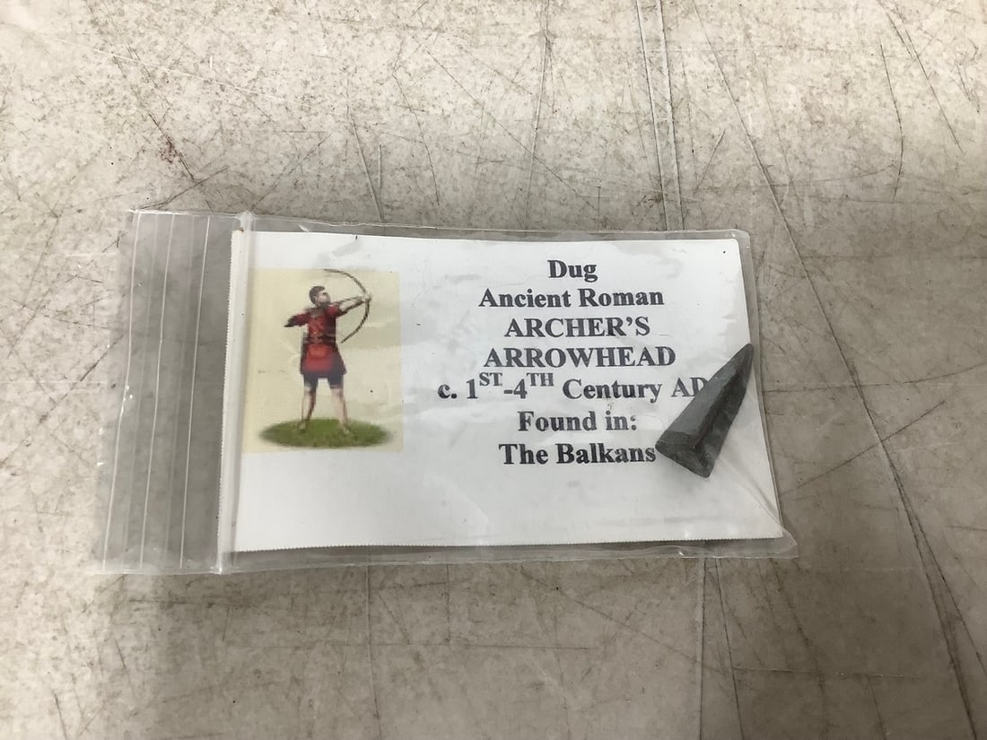 Dug ancient Roman archers arrowhead(1st-4th century A.D.) (1 of 1)