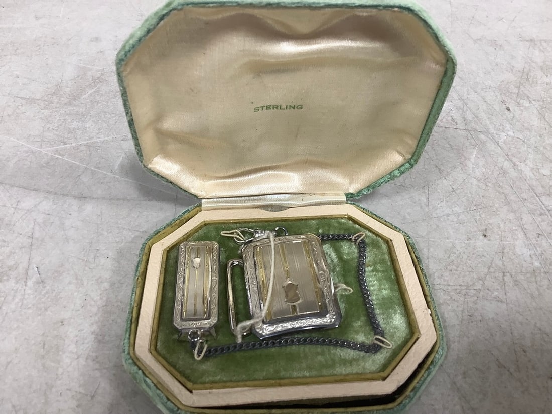 Sterling Belt Buckle, and Chain: Sterling Belt Buckle, and Chain