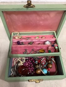 Vintage Jewelry Box with Jewelry Inside (3inx5.5inx7.5in)