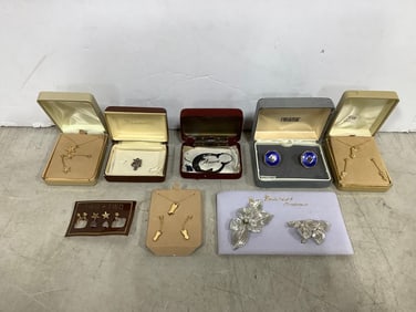 Various costume jewelry(necklaces, earrings, etc.)