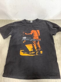 Pearl Jam concert tshirt(size N/A)