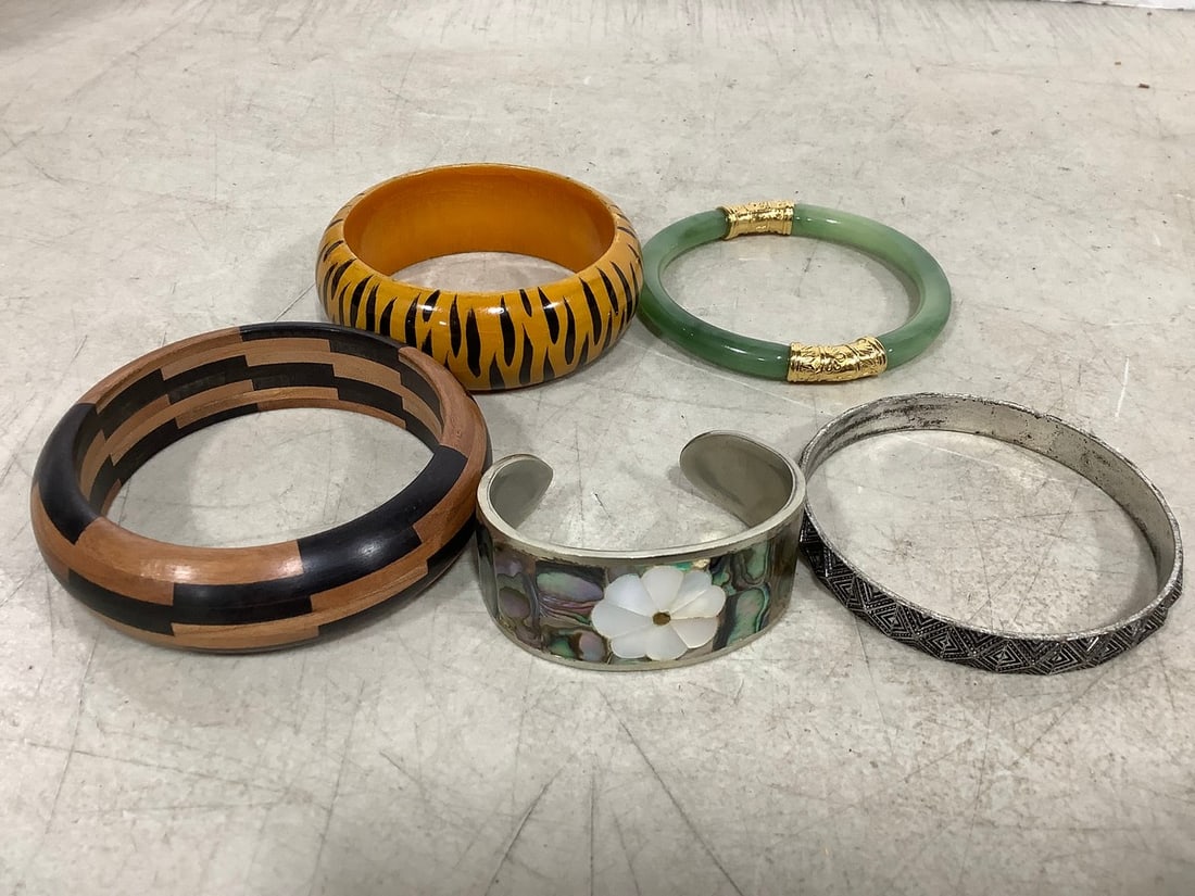Vintage Bracelets: Vintage Bracelets