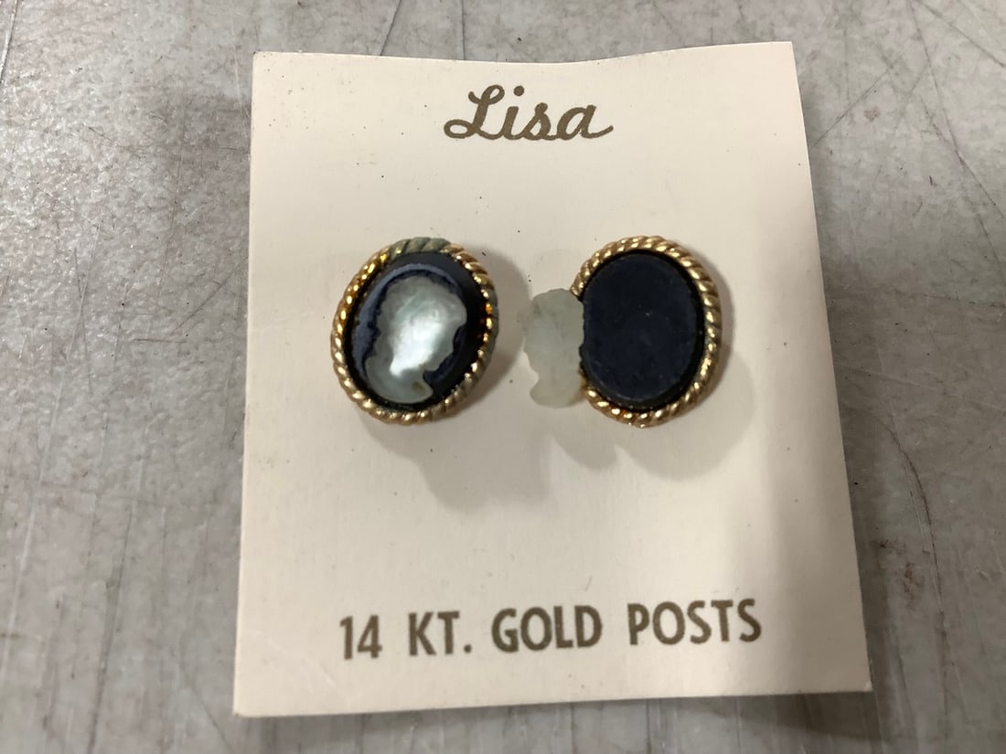 14kt Cameo Earrings (1 of 1)