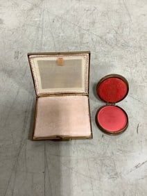 Vintage makeup compacts