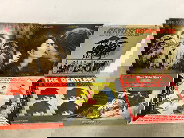 Star Wars collectible card/keychain packs(sealed in box)