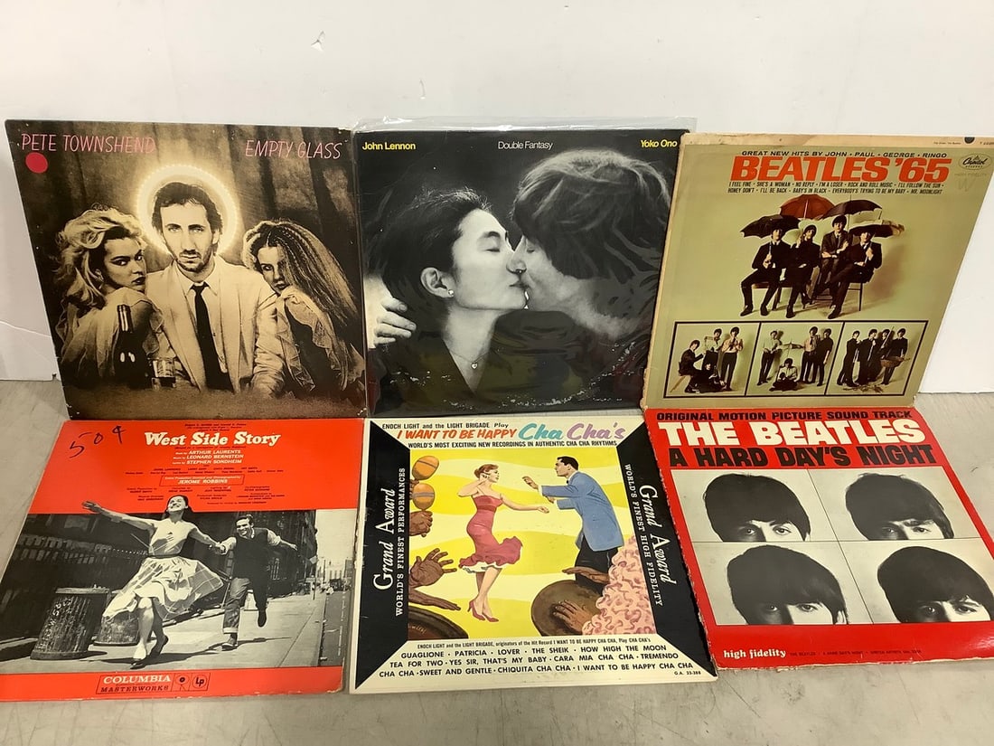 Star Wars collectible card/keychain packs(sealed in box): Star Wars collectible card/keychain packs(sealed in box)