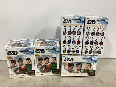 Star Wars collectible card/keychain packs(sealed in box)