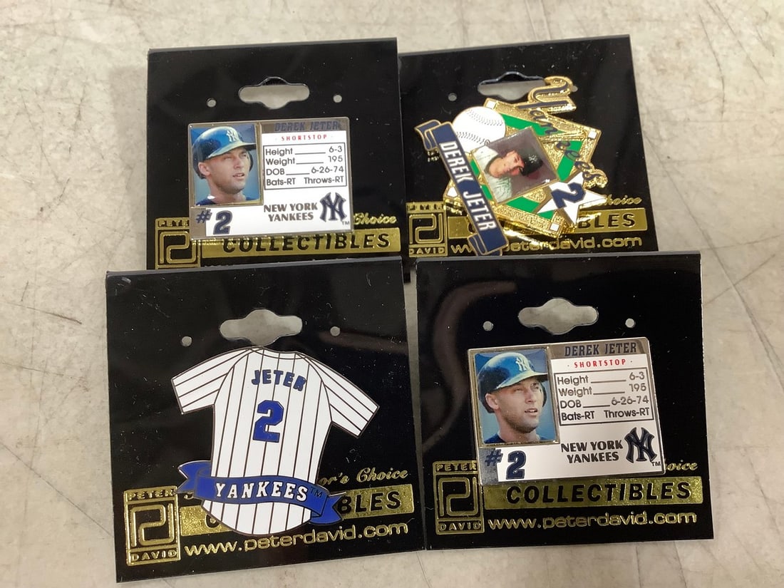 Muhammad Ali and Rocky Marciano collectible cards (1 of 1)