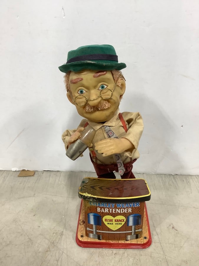 Vintage Charley Weaver bartender tin toy (1 of 1)
