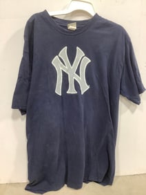Vintage Yankees Tshirt (Size: XL)