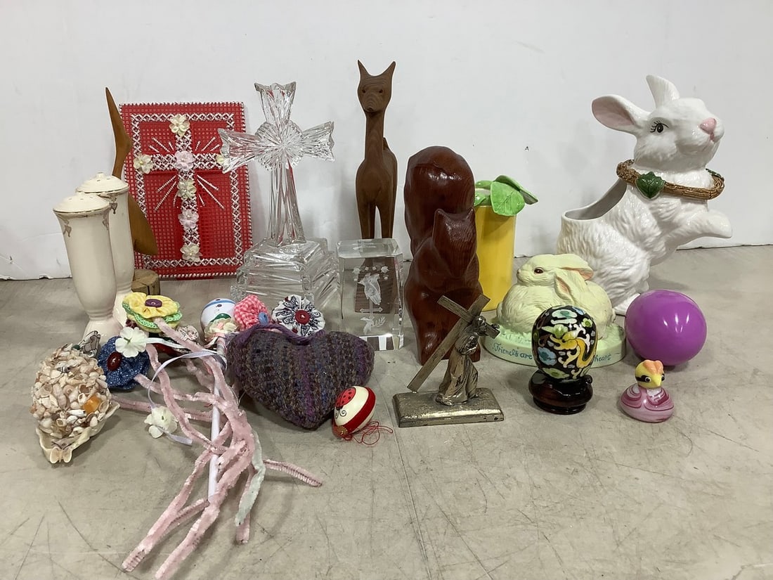 Various Wooden Statues, Trinkets, Glass Cross Decor, and more (Tallest - 9in): Various Wooden Statues, Trinkets, Glass Cross Decor, and more (Tallest - 9in)
