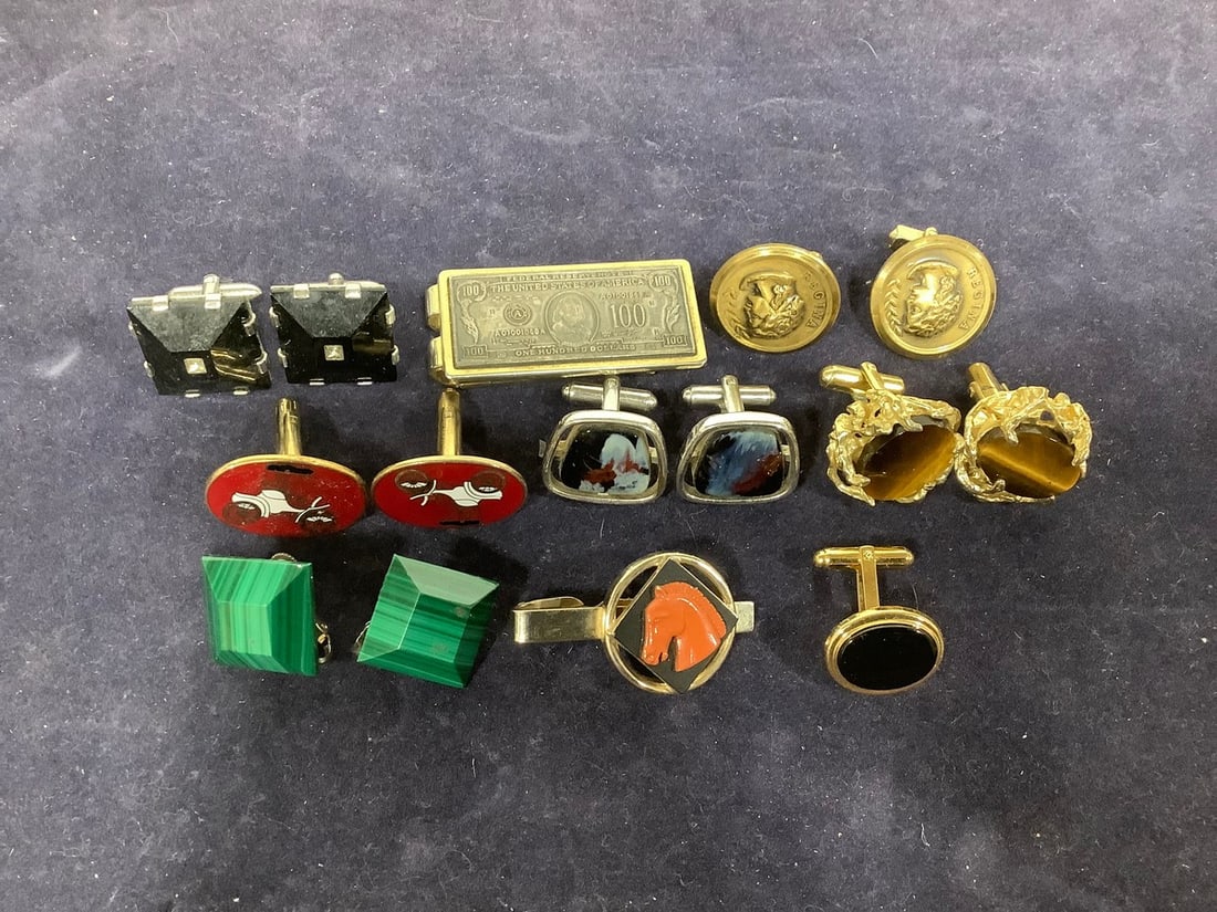 Vintage cuff links: Vintage cuff links