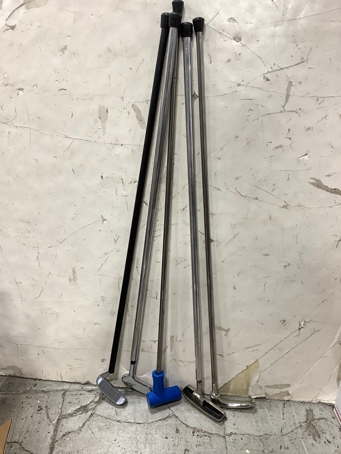 Golf clubs: Golf clubs
