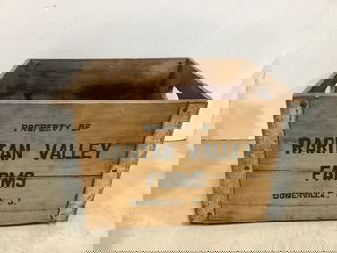 Vintage Raritan Valley Farms crate(16.5in.x10.5in.x13in.)