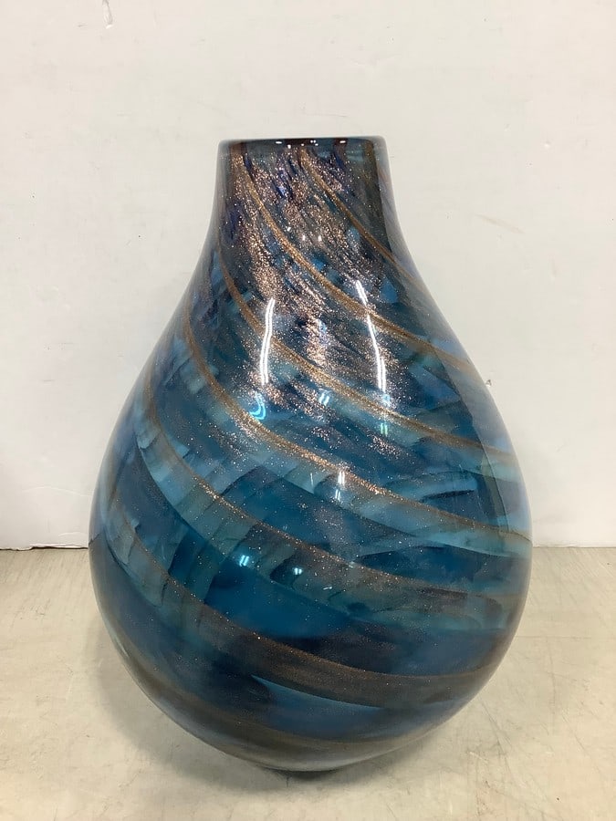 Lenox Seaview Swirl Bottle Vase (11.5in Tall): Lenox Seaview Swirl Bottle Vase (11.5in Tall)