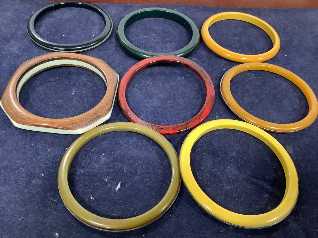 Bakelite Bracelets: Bakelite Bracelets