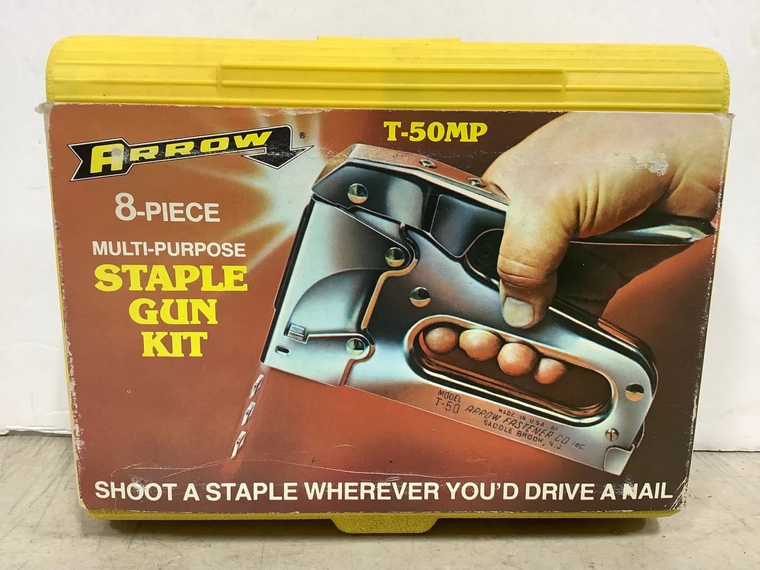 Arrow 8 Piece Staple Gun Kit *new in box*: Arrow 8 Piece Staple Gun Kit *new in box*