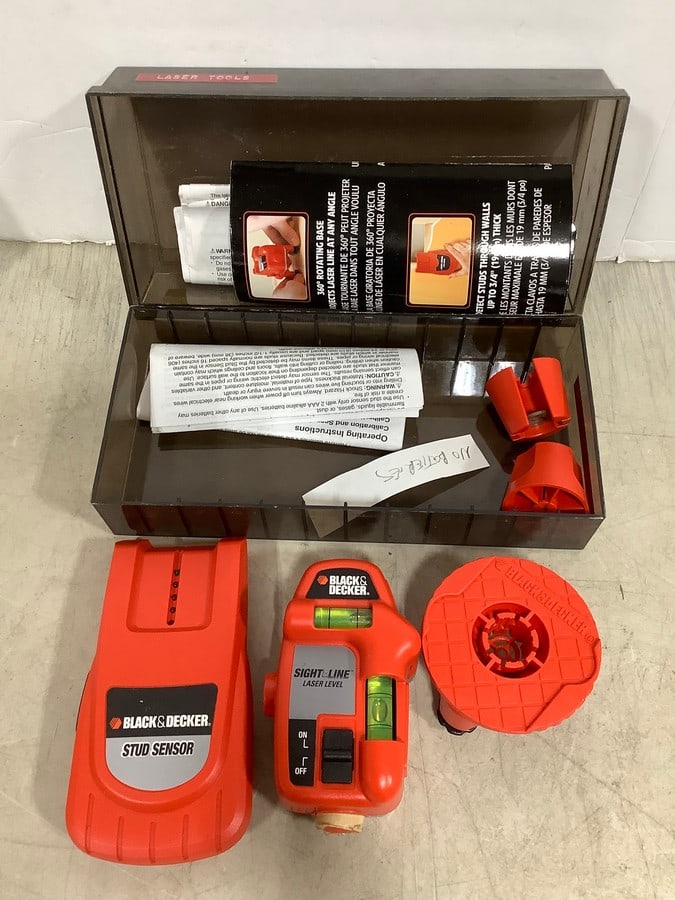 Black and Decker laser level (1 of 1)