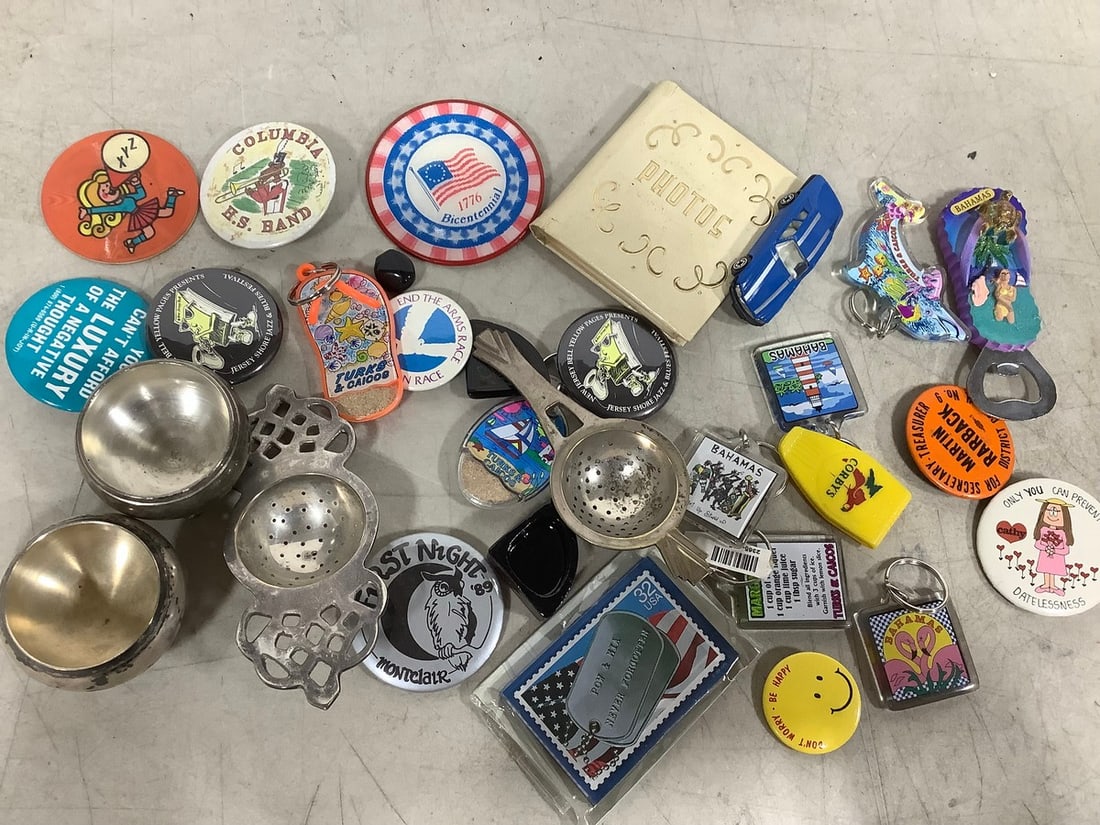 Various Magnets/Keychains (1 of 1)