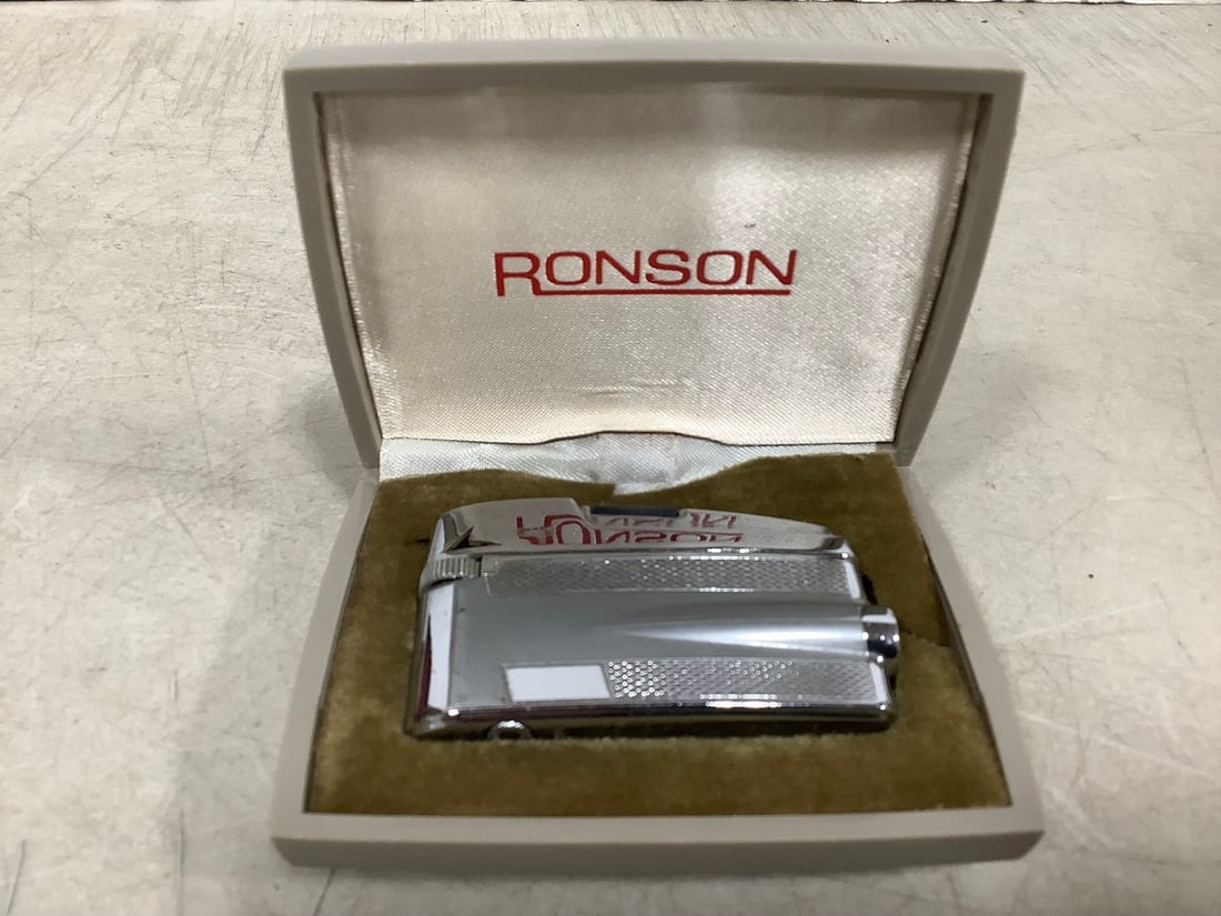 Space Age Ronson Lighter: Space Age Ronson Lighter