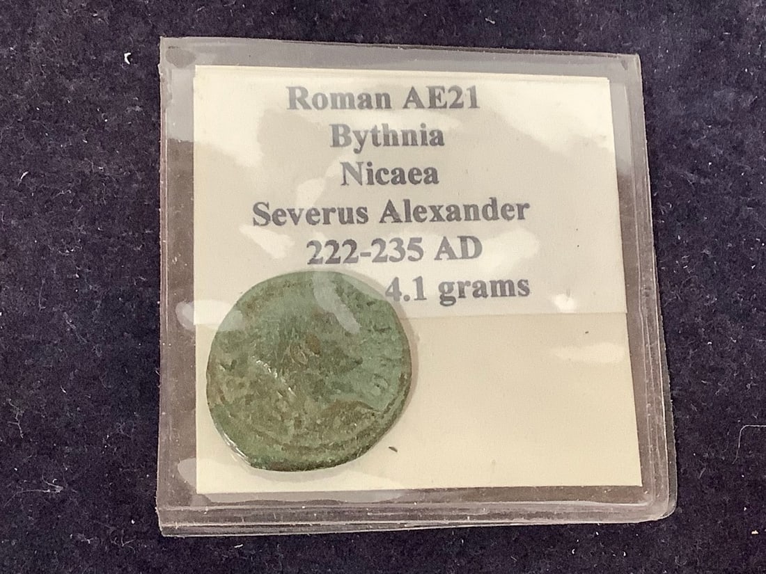Roman AE21 Bythnia Nicaea Severus Alexander Coin (222-235 A.D.) (1 of 1)