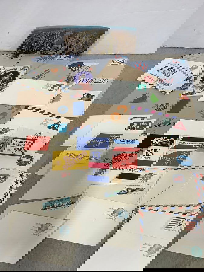 Vintage stamps and airmail envelopes (1 of 1)