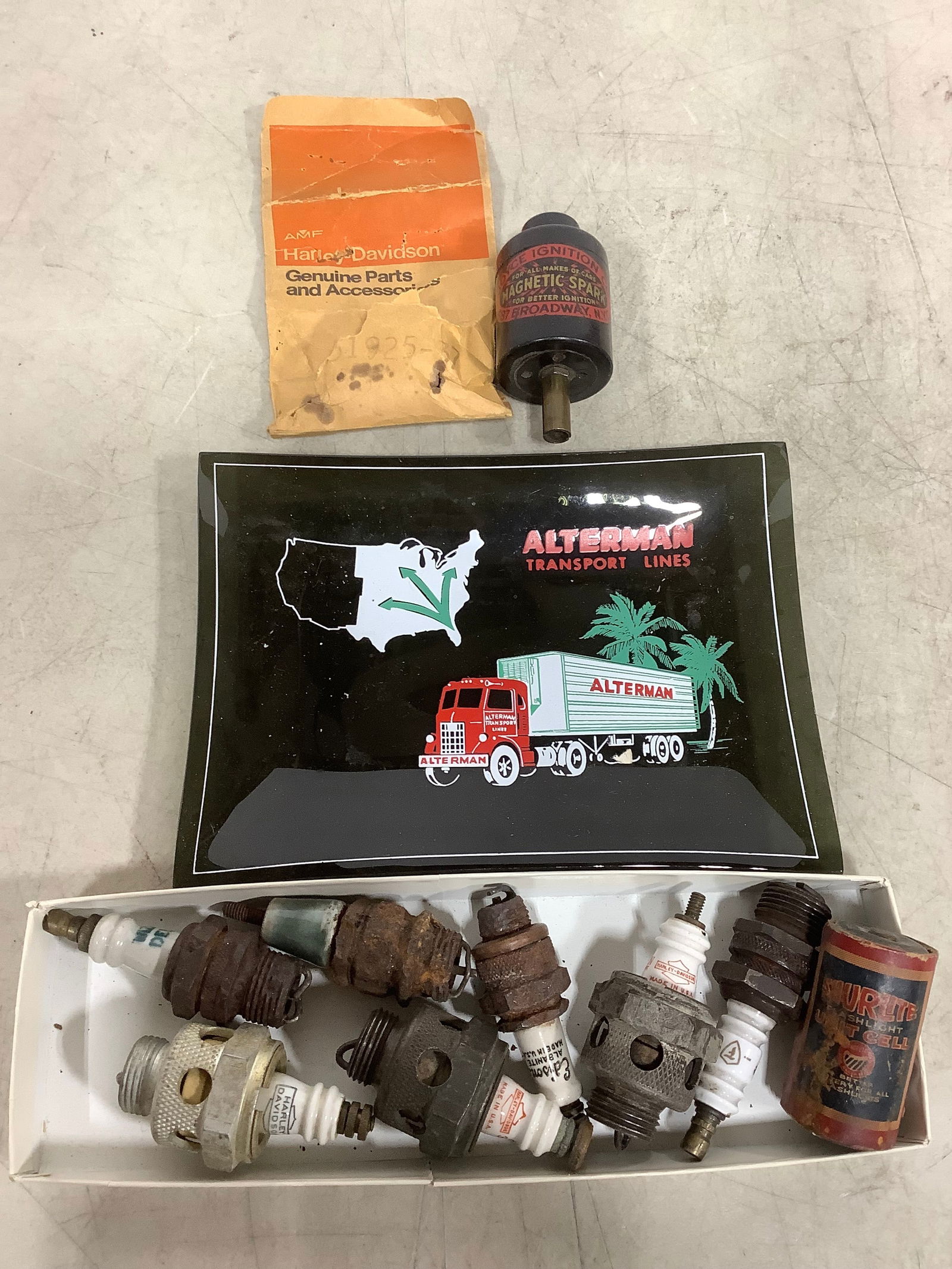 Vintage Harley Davidson parts and more (1 of 1)