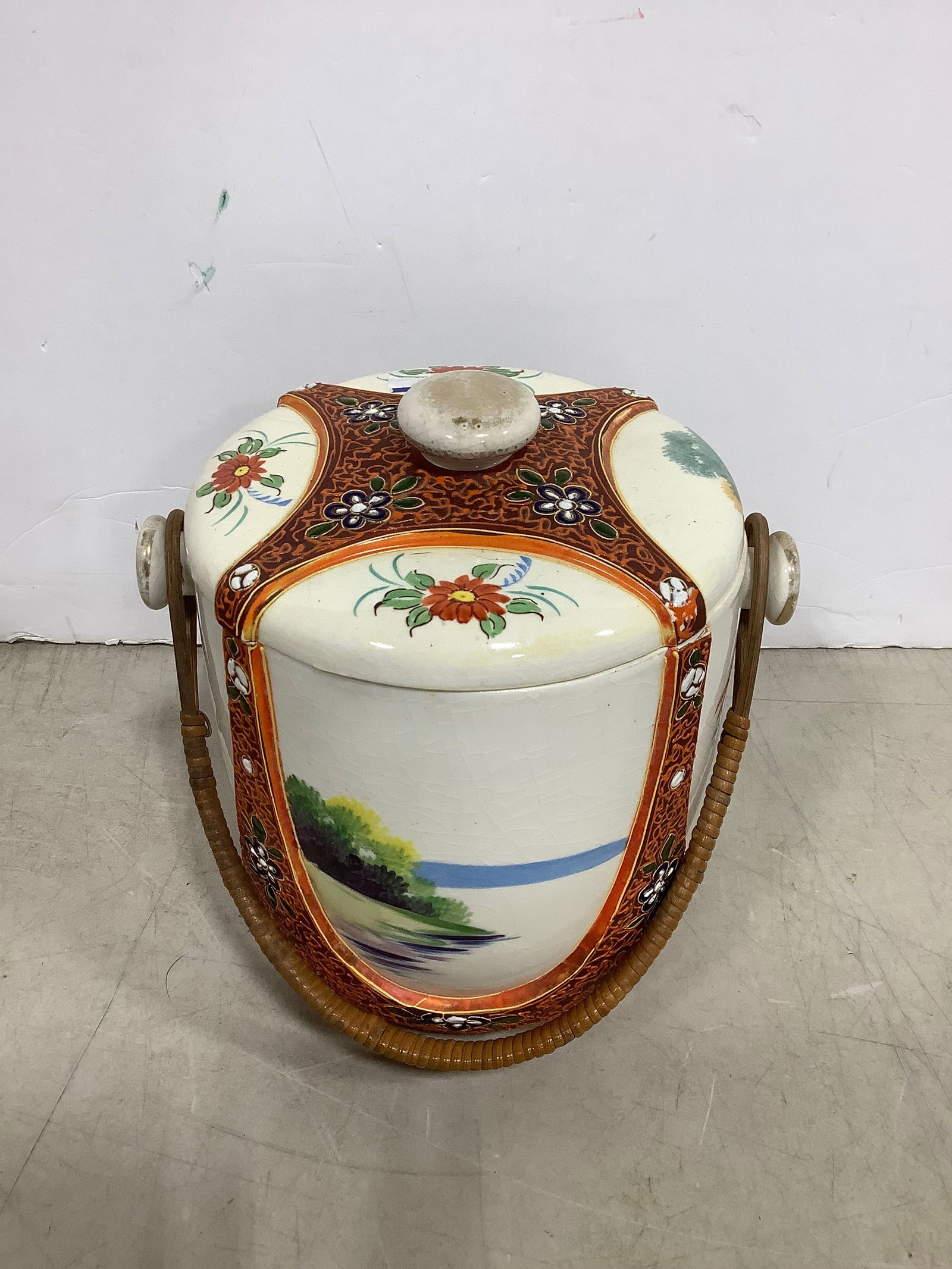 Vintage japanese ceramic ice bucket(8.5in.tall): Vintage japanese ceramic ice bucket(8.5in.tall)