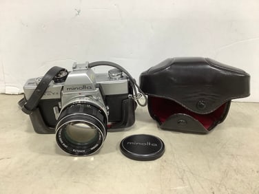 Vintage Minolta SRT-101 35mm camera and case(works)
