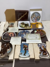 Collectible plates(Knowles, Hibel)