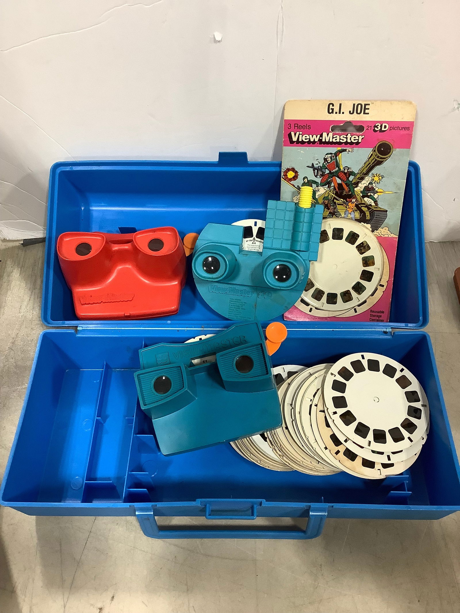 View Masters collector's kit with slides (1 of 1)