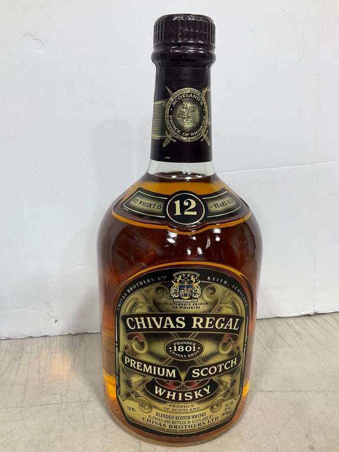 Chivas Regal Premium Scotch Whisky (750ml) 40% (1 of 1)