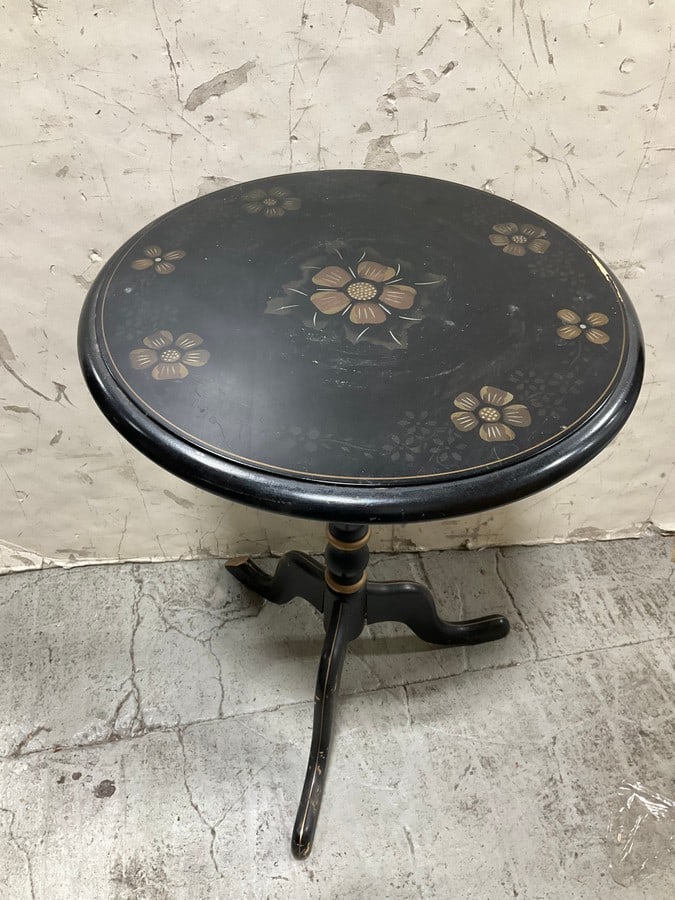 Floral Wooden Table (21in Tall): Floral Wooden Table (21in Tall)