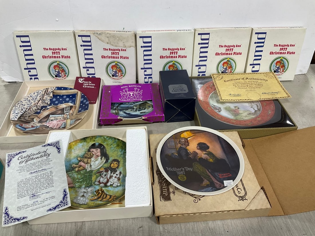 Schmid 1977 Raggedy Ann plates, Goebel crystal glass bell, and more: Schmid 1977 Raggedy Ann plates, Goebel crystal glass bell, and more
