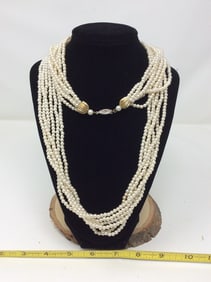 Vintage pearl costume necklace