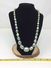 Vintage shades of green tone necklace