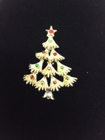 Christmas tree broach(2.25in.)