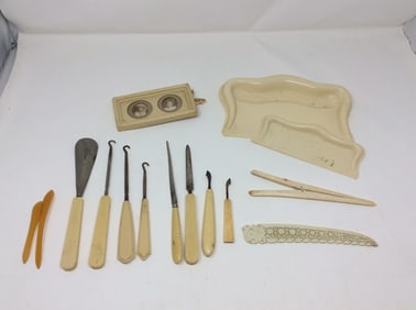 Lot of vintage Bakelite celluloid vanity items