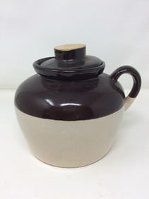 Vintage Stoneware Jug with Lid (6.5inx8in)