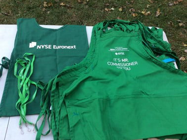 NYSE wine and dine aprons