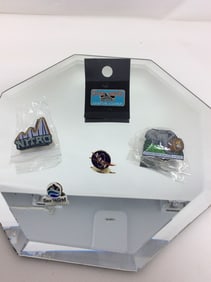 Lot of pins(NASA, Seaworld, Adventure Aquarium, and more)