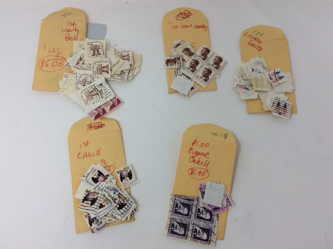 Vintage stamps(13 cent Liberty Bell, John F. Kennedy, 2 Flags, and more) (1 of 1)
