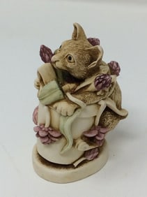 Hidden Kingdom Algenon Cat Figure *has hidden trinket box inside* (3.5inx2.25inx1.5in)