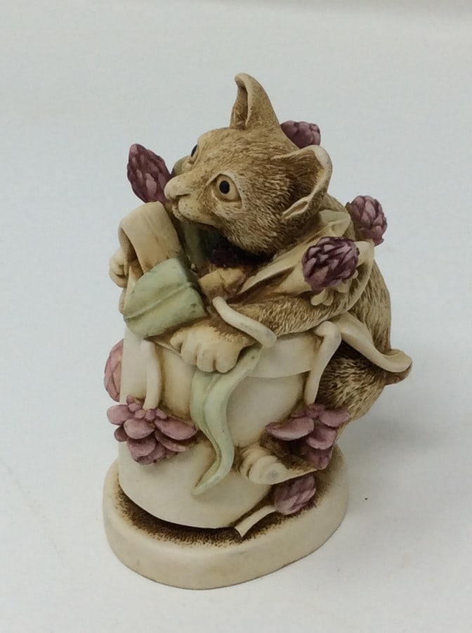 Hidden Kingdom Algenon Cat Figure *has hidden trinket box inside* (3.5inx2.25inx1.5in): Hidden Kingdom Algenon Cat Figure *has hidden trinket box inside* (3.5inx2.25inx1.5in)