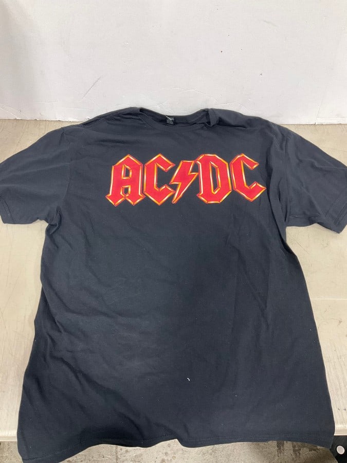 ACDC tshirt(XL) (1 of 1)